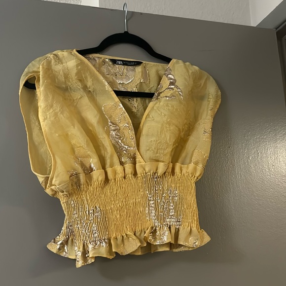 Zara Tops - Zara yellow top